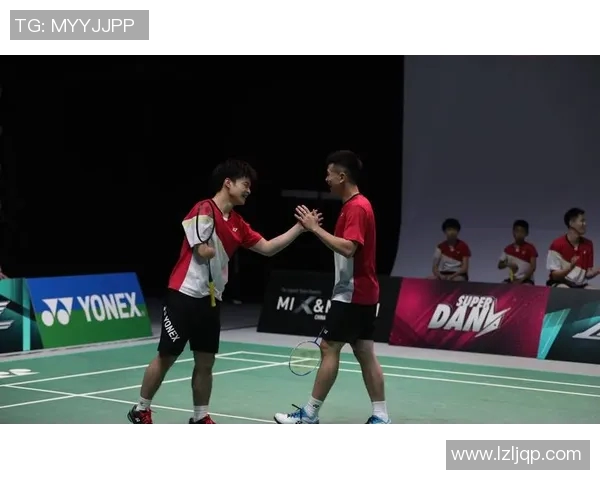 重庆羽毛球队与西安羽毛球队赛后复盘分析力量对比与战术探讨